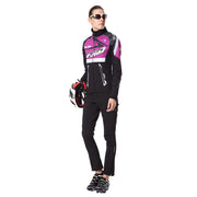 front side - Women wearing a cycling suit in purple colour